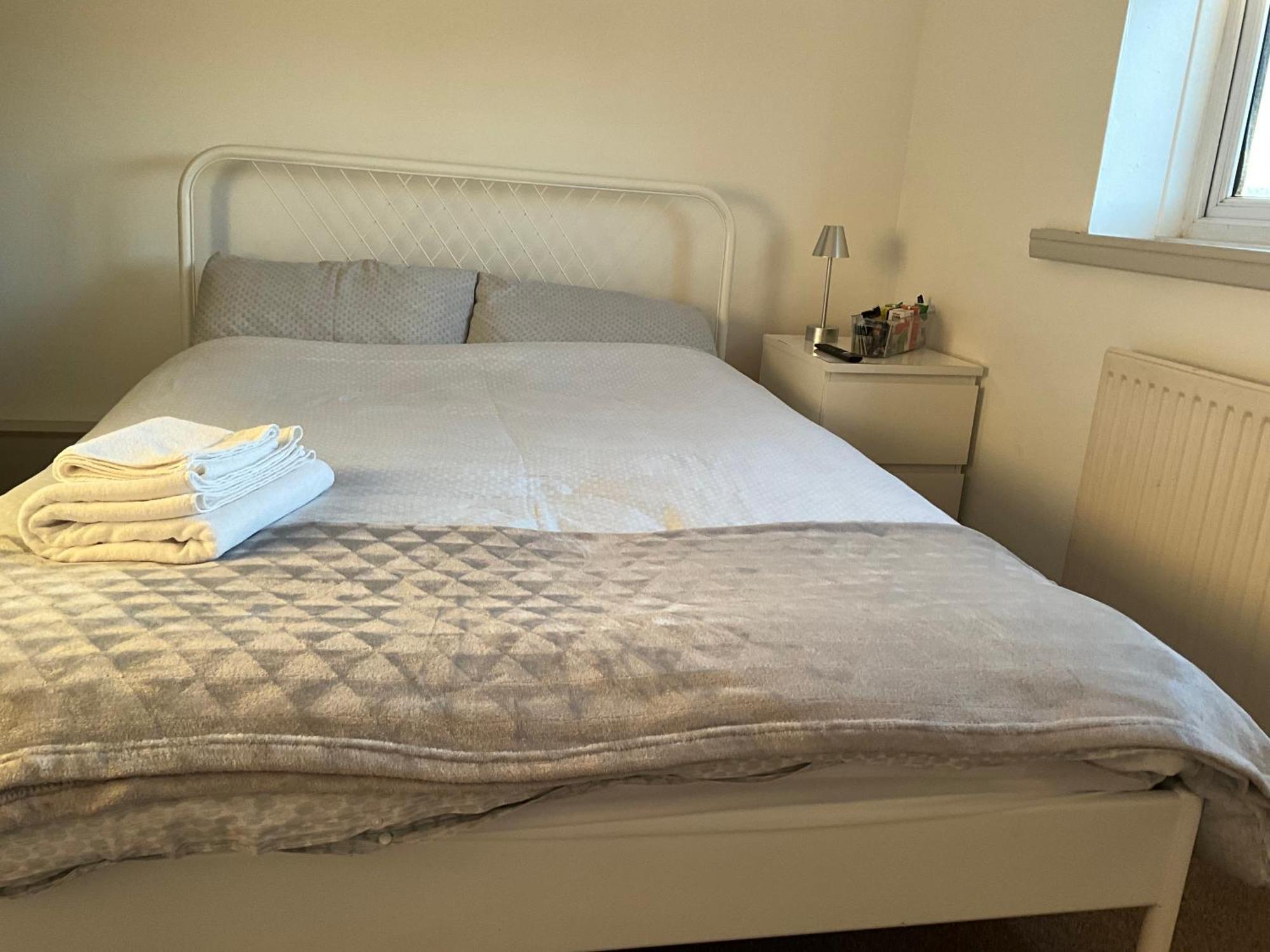 Comfy, Cosy Small Double With Wi-Fi Earley Экстерьер фото